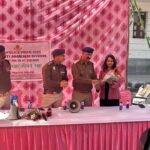 दिल्ली ट्रैफिक पुलिस ने सड़क सुरक्षा के प्रति जागरूकता बढ़ाने के लिए नुक्कड़ नाटक का आयोजन किया