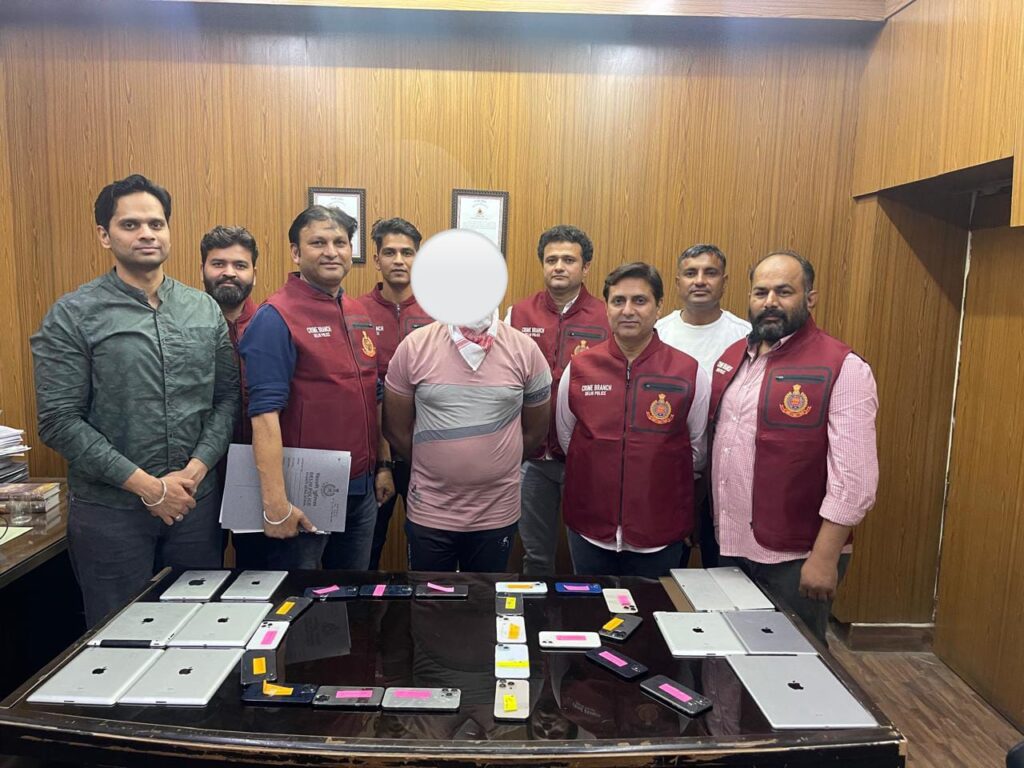 क्राइम ब्रांच ने एक महत्वपूर्ण ऑपरेशन में चोरी के मोबाइल फोन और इलेक्ट्रॉनिक उपकरणों के कुख्यात रिसीवर मोहम्मद दानिश को सफलतापूर्वक गिरफ्तार किया